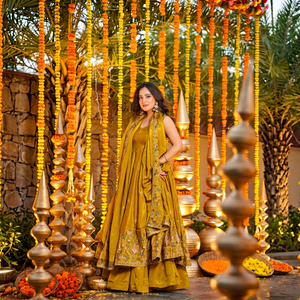 Conjunto de Traje Anarkali Étnico Indio con Lentejuelas Bordadas, Atuendo Femenino con Dupatta para Bodas, Fiestas y Diwali - Product Image 1
