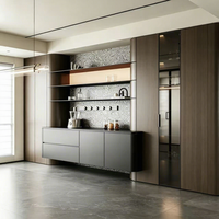 Buffet moderne haut de gamme en bois massif courbé avec étagères ouvertes et fond en placage de pierre pour salle à manger, bar à domicile et rangement