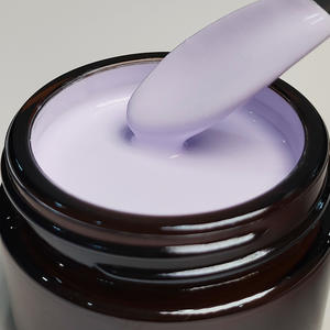 كريم أساس مرطب ومنعم للبشرة يقلل التصبغات بلون أرجواني فاتح للاستخدام اليومي للبشرة الجافة والخشنة - Product Image 1