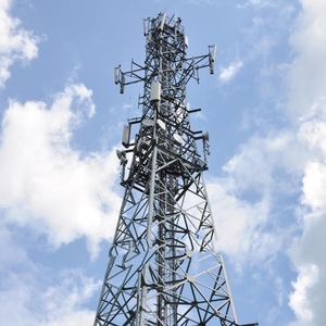Tour de réseau autoportante 10m à 70m Tour de <span class=keywords><strong>communication</strong></span> à 4 piliers avec accessoires pour les télécommunications - Product Image 1