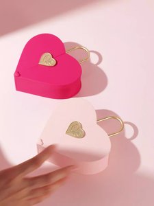 Caja de Regalo para Joyería con Cierre Metálico y Forro de Terciopelo, Caja de Empaque para Collares y Anillos, Ideal para Regalos de San Valentín, Aniversarios y Propuestas de Matrimonio - Product Image 1