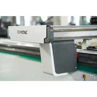 Machine de découpe numérique CNC haute précision pour autocollants PVC et panneaux en mousse KT haute densité