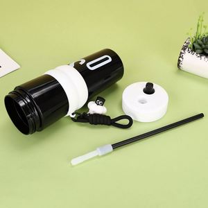 Vente en gros usine : Gobelet sport en verre grande capacité, design élégant, avec paille et cordon, tendance pour filles, pour café et boissons, idéal comme cadeau - Product Image 4