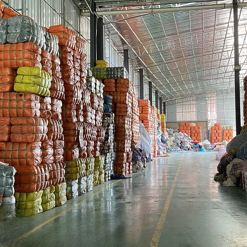 Feins ortier fabrik Ukay Ballen Großhandel gebrauchte Baumwoll kleidung gemischt gebrauchte Kleidung Bündel