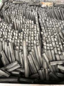 Briquettes de charbon de bois pour barbecue du Vietnam, sciure de bois dur, sans fumée, faible teneur en cendres, combustion longue durée 6 heures, en vrac, fournisseur OEM pour l'exportation - Product Image 3