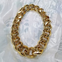Collar de Cadena Cubana Exageradamente Grande Chapado en Acrílico con Eslabones Grandes para Hombre Joyería Dorada Rock Punk Pop Masculino