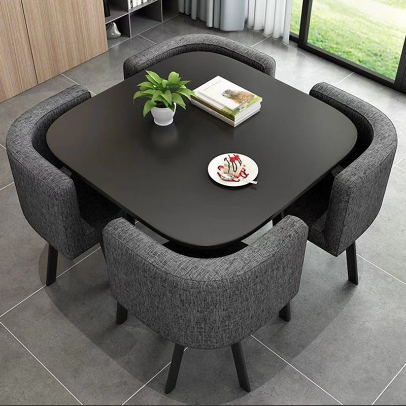 Tavolo quadrato nero + sedie in tessuto grigio scuro