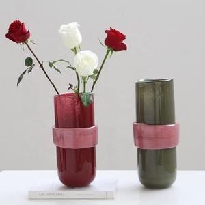 <span class=keywords><strong>Vaso</strong></span> in Vetro Cilindrico Bicolore Moderno e Vivace con Effetto Fascia Rosa in Rilievo <span class=keywords><strong>per</strong></span> Decorazioni Casa e Matrimonio, Centrotavola Minimalista - Product Image 3