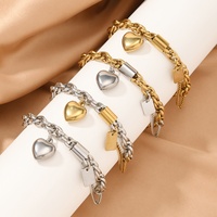 Bracelet unisexe tendance en acier inoxydable avec pendentif carré, style streetwear transfrontalier euro-américain, chaîne de couple à la mode