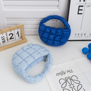 Borsa Unisex Mini Nuvola di Alta Qualità, Leggera e Portatile con Chiusura a Cerniera per Viaggi e Shopping - Product Image 3
