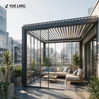 Pergola à toit à lames orientables en aluminium sur mesure pour entrepreneurs et constructeurs, système de drainage intégré pour patio de villa