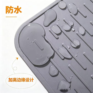 แผ่นรองซับทรายแมวซิลิโคนแบบขายส่ง สีเทา รูปทรงแถบ กันลื่น ซักได้ สำหรับควบคุมการกระจายของทรายแมว ใช้ได้ทุกฤดู - Product Image 3