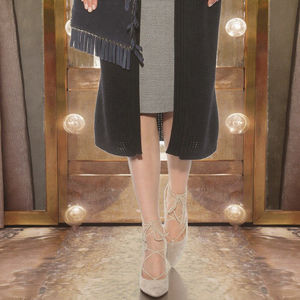 Escarpins à talons hauts en cuir suédé beige <span class=keywords><strong>noir</strong></span> élégant de conception personnalisée pour femmes talons aiguilles d'été à lanières pour mariage - Product Image 3