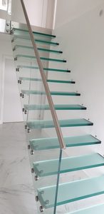 Escaliers intérieurs en verre, escaliers droits avec marches en verre feuilleté et cloison en verre - Product Image 3