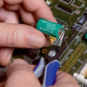 Pince électronique de précision Knipex, pointe lisse de 1/8 po, acier au chrome-vanadium de qualité industrielle - Product Image 1