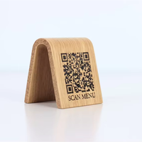 Support de menu en bois moderne, gravé sur mesure avec logo, code QR, écologique et naturel