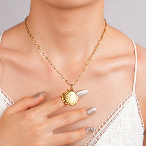 אופנה סיטונאית אופנה זהב 18k מצופה זהב יפהפייה תליון פרימיום שרשרת נירוסטה לנשים מתנה קלאסית - Product Image 5