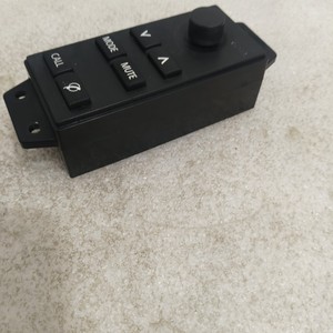 Commutateur à distance Hyundai 21Q6-30801 pour pièces d'excavatrice, matériau ABS, alimenté par batterie, IP21 - Product Image 2