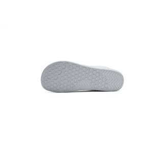 Chaussures de sport légères et respirantes pour hommes et femmes, baskets de cross-training, chaussures de marche à semelle en caoutchouc, dessus en mesh respirant, style pieds nus - Product Image 5