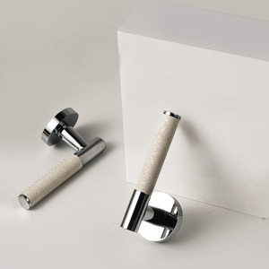 Poignée de porte haut de gamme en cuir chromé brillant PVD, levier en laiton massif pour villa de luxe, hôtel, serrure de porte intérieure en bois - Product Image 1