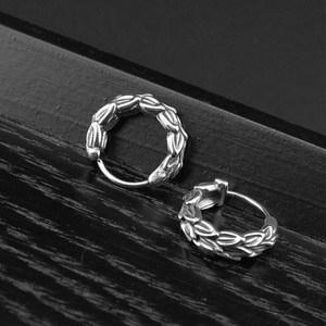 Pendientes Minimalistas de Acero Inoxidable, Pendientes de Moda Vintage, Ear Cuff para Mujeres y Hombres, Fabricación de Joyería Personalizada - Product Image 6