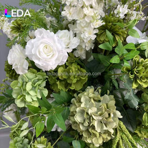 LEDA Fournitures de mariage personnalisées, composition florale artificielle en forme de boule de verdure avec centre de table en fleurs d'amarante pour la décoration de mariage - Product Image 6