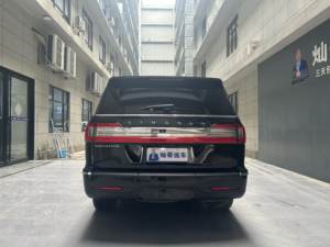 <span class=keywords><strong>Lincoln</strong></span> <span class=keywords><strong>Navigator</strong></span> 2020 Usado, Edición Reserve 3.5T V6, 4x4, SUV de Lujo de Tamaño Completo, Euro VI, 450HP, 691Nm - Product Image 5