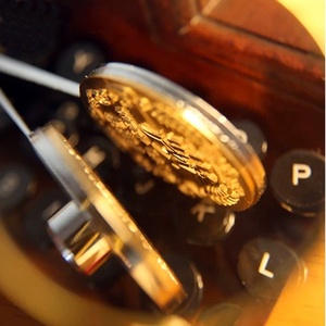 Logo Cá Nhân Xử Lý Kim Loại Tùy Chỉnh Giấy Dập Nổi Con Dấu - Product Image 3