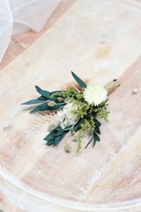 Accessoire de cheveux de mariage bohème vintage avec fleurs préservées pour la mariée et les demoiselles d'honneur - Product Image 5