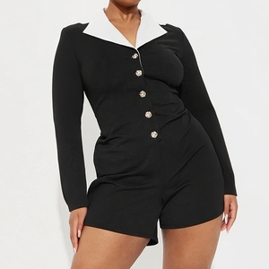 Combinaison ajustée à manches longues pour femme avec col boutonné en métal rose – Tendance mode - Product Image 4