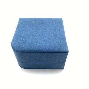 Estuche de Joyería Curvo de Gamuza Suave de Lujo Shero, Color y Tamaño Personalizables para Exhibición de Anillos, Colgantes y Pendientes - Product Image 2