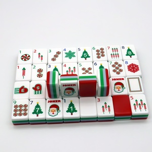 Mahjong Americano Rosso in Vendita, con Tessere Incise in Acrilico a Quattro Strati in Stile Natalizio - Product Image 2