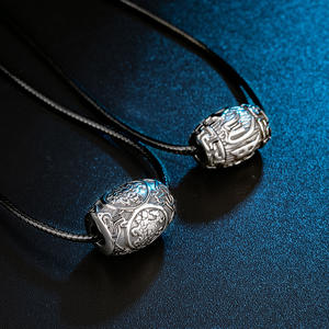 Rétro Quatre Dieu Bête Titane Acier Pendentif Vent Chinois Six Mots <span class=keywords><strong>de</strong></span> <span class=keywords><strong>Vérité</strong></span> Perle Collier Hommes Bijoux - Product Image 3