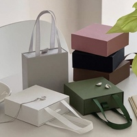 Scatola di Imballaggio in Cartone di Lusso Personalizzata con Fodera in Spugna, Manico a Nastro e Design a Cassetto Scorrevole per Gioielli, Confezione Premium per Vendita al Dettaglio