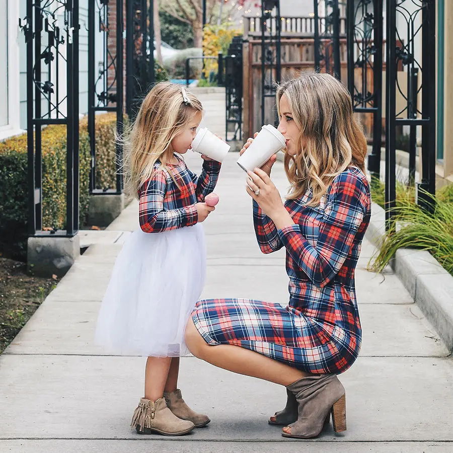 Mode Rundhals farbe Plaid lang ärmel ige Eltern-Kind-Kleidung Frauen kleidung Kinder kleid Familien kleidung passend