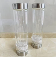 Bouteille d'eau en verre infusée de cristaux naturels en gros, bouteille énergétique aux pierres précieuses avec couvercle en bambou