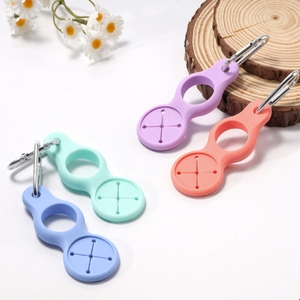 Silikon su şişesi tutucu anahtarlık karabina kanca havlu döngü ile yürüyüş için ağır şişelenmiş su açık su şişesi klip - Product Image 4