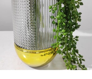 Vase en verre de luxe minimaliste de style nordique, directement de l'usine, avec motif en relief et base plaquée or, accompagné de <span class=keywords><strong>fleurs</strong></span> artificielles - Product Image 6