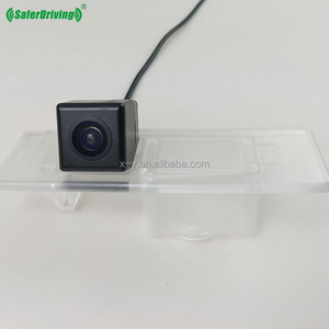 Caméra de voiture à angle étroit Ip67 couverture universelle de caméra d'ombre de soleil et de pluie caméra arrière de recul automatique universelle avec moniteur Ce DC 12V - Product Image 2