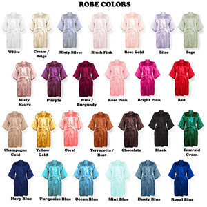 Robes en satin mi-longues pour femmes en gros, pyjamas en soie douce et lisse pour les mariages, les matins, les étés, les automnes et les printemps - Product Image 2