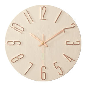 Horloge murale ronde simple pour salon, design silencieux analogique à piles, sans perçage, installation facile - Product Image 2