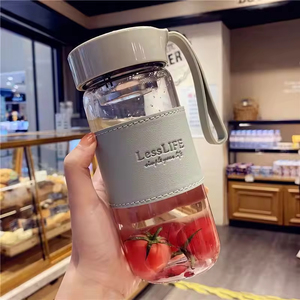 Botella de Agua de Vidrio de Borosilicato de 480 ml (16 oz) con Funda de Cuero e Infusor de Té, Personalizable con Logotipo, Venta al Por Mayor de Fábrica - Product Image 5