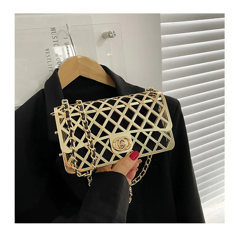 Yeni kişiselleştirilmiş tasarım metal kafes kadın el çantası küçük kutu çanta moda zinciri kadın omuz Crossbody çanta oymak