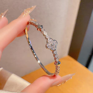 Flower Shape Electroplated <b>Bracelet</b> Gold And Silver Micro Insert <b>Copper</b> Gift Jewelry Spring 2025 Yiwu Origin - Product Image 3