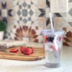 Gobelets en plastique à double paroi transparents de 24 oz avec couvercles et pailles, sans BPA, tasses à café avec paille, gobelet de voyage pour fête, fabriqué au Vietnam - Product Image 4