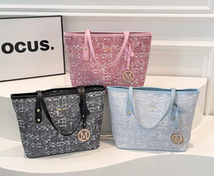 <span class=keywords><strong>Bolso</strong></span> Tote 2026 KH con Estampado Mosaico Moderno, Gran Capacidad, con Colgante en Forma de M, <span class=keywords><strong>Bolso</strong></span> de Mano Ligero con Diseño Pixelado para <span class=keywords><strong>Mujer</strong></span>, para Viajes y Compras - Product Image 1