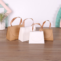 Boîte cadeau en cuir portable de petite taille, style sac à main, sac cadeau, boîte sac à main blanche, boîte d'emballage pour sucre