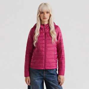 Piumino da Donna con Cappuccio - Giacca Invernale Leggera e Calda Trapuntata, Vestibilità Slim, Parka Imbottito <span class=keywords><strong>Fucsia</strong></span> per Esterni e Casual, Logo Personalizzabile - Product Image 1