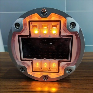 Tachuelas Reflectantes para Carreteras IL300 de 150 mm, Aluminio, IP68, 6000K, Haz de Luz de 360°, Luces Solares Integradas, Batería Recargable, Resistentes al Agua, Luz Constante - Product Image 3