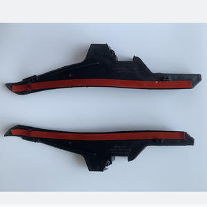 Plaques de protection d'étanchéité en plastique pour vitres de voiture Corolla US 2014-2019 (références 53824-02070, 53823-02070) - Product Image 3